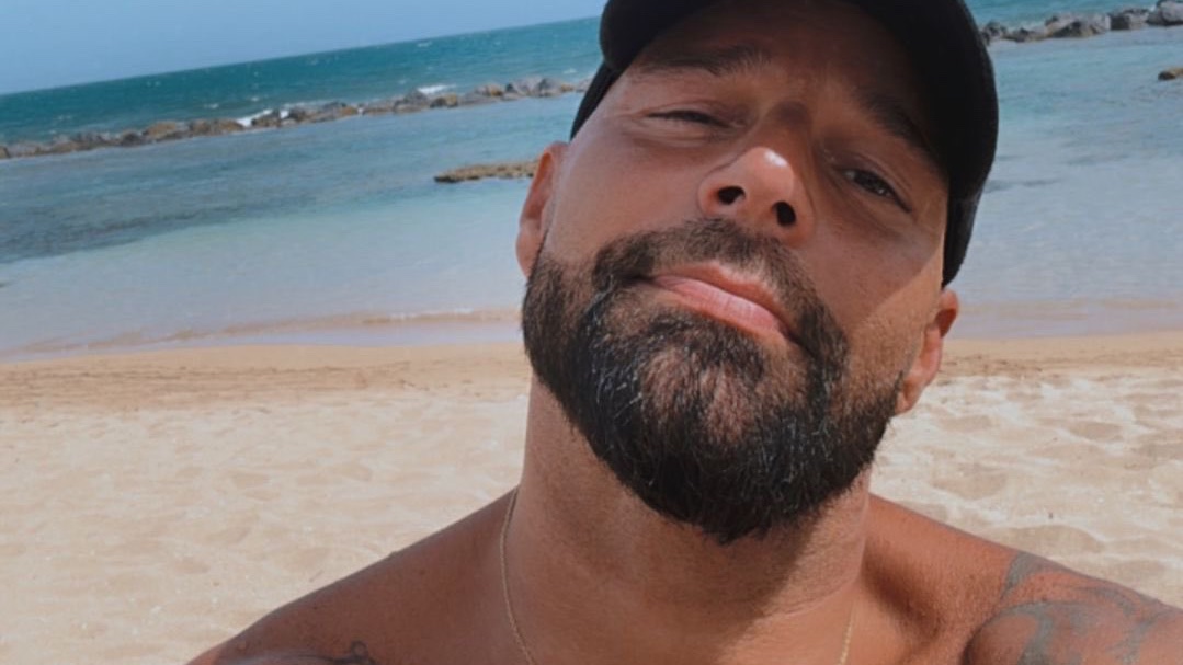 Ricky Martin Shows Off Foot Tattoo in New Beach Pics