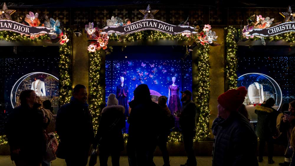 Saks Fifth Avenue's Holiday Light Display in Manhattan Changing Up This Season 