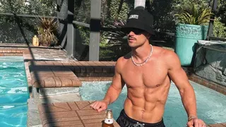 Sexy Former Football Player Alex Sewall Scores a Thirstdown