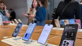 Apple to Unveil Next iPhone Amid Trump Trade War That Could Result in Higher Prices