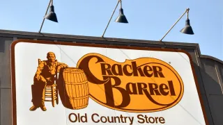 Cracker Barrel Expects Weaker Sales and Restaurant Traffic After Logo Controversy